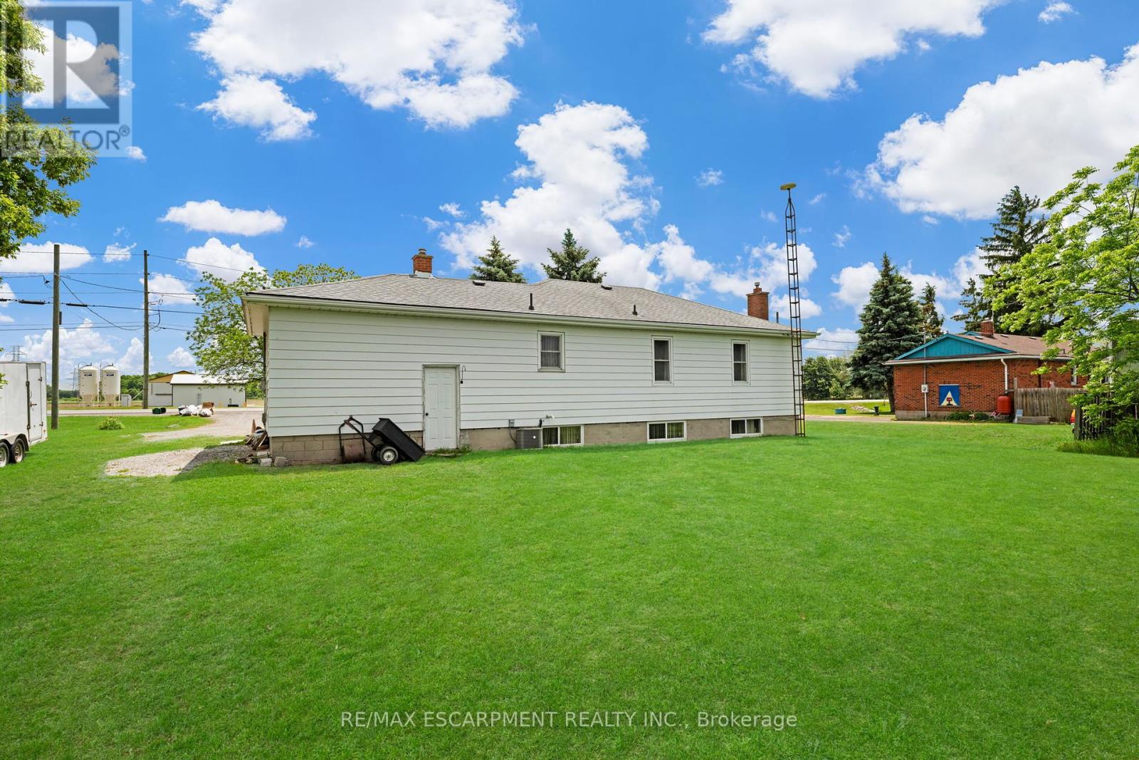 2986 Grimsby Road, Grimsby (Grimsby Escarpment), Ontario  L0R 1M0 - Photo 36 - X12404470