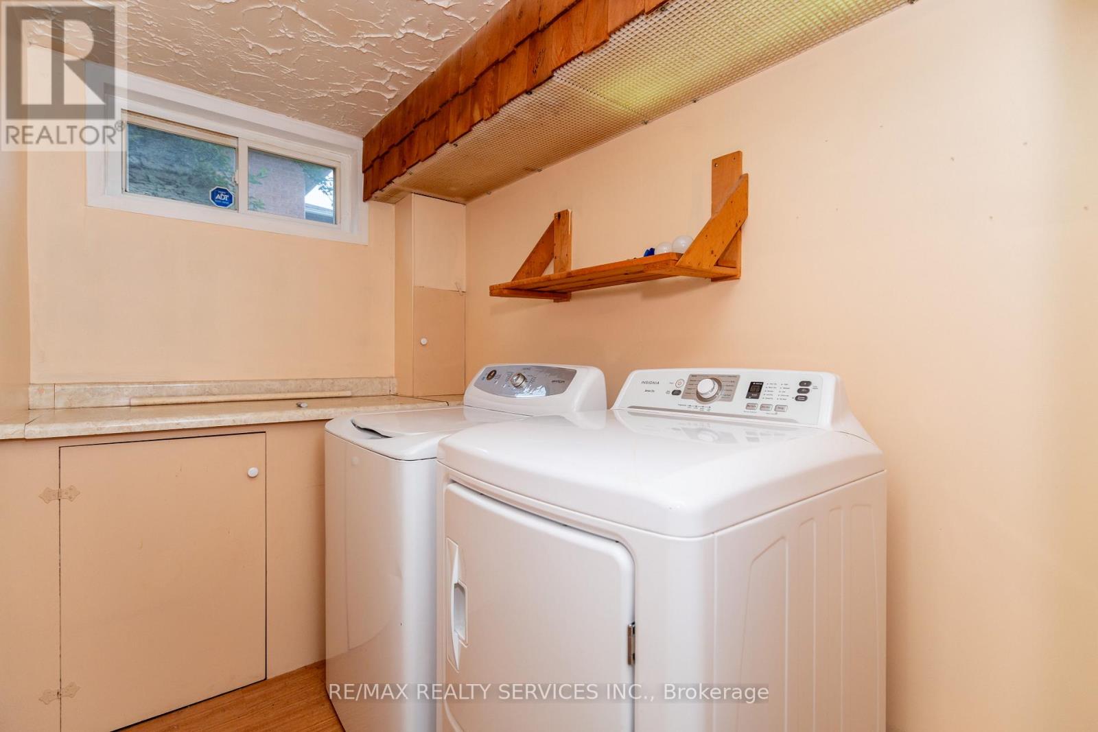 560 Highpoint Avenue, Waterloo, Ontario  N2L 4N1 - Photo 31 - X12404504
