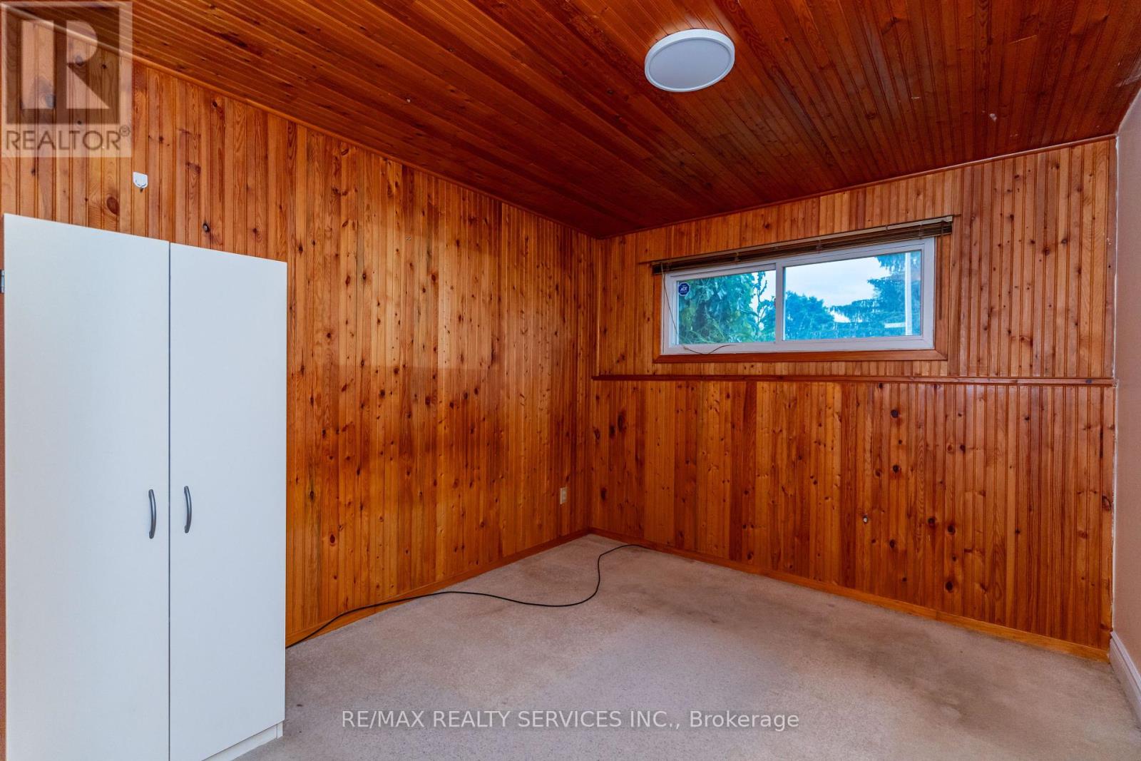 560 Highpoint Avenue, Waterloo, Ontario  N2L 4N1 - Photo 32 - X12404504