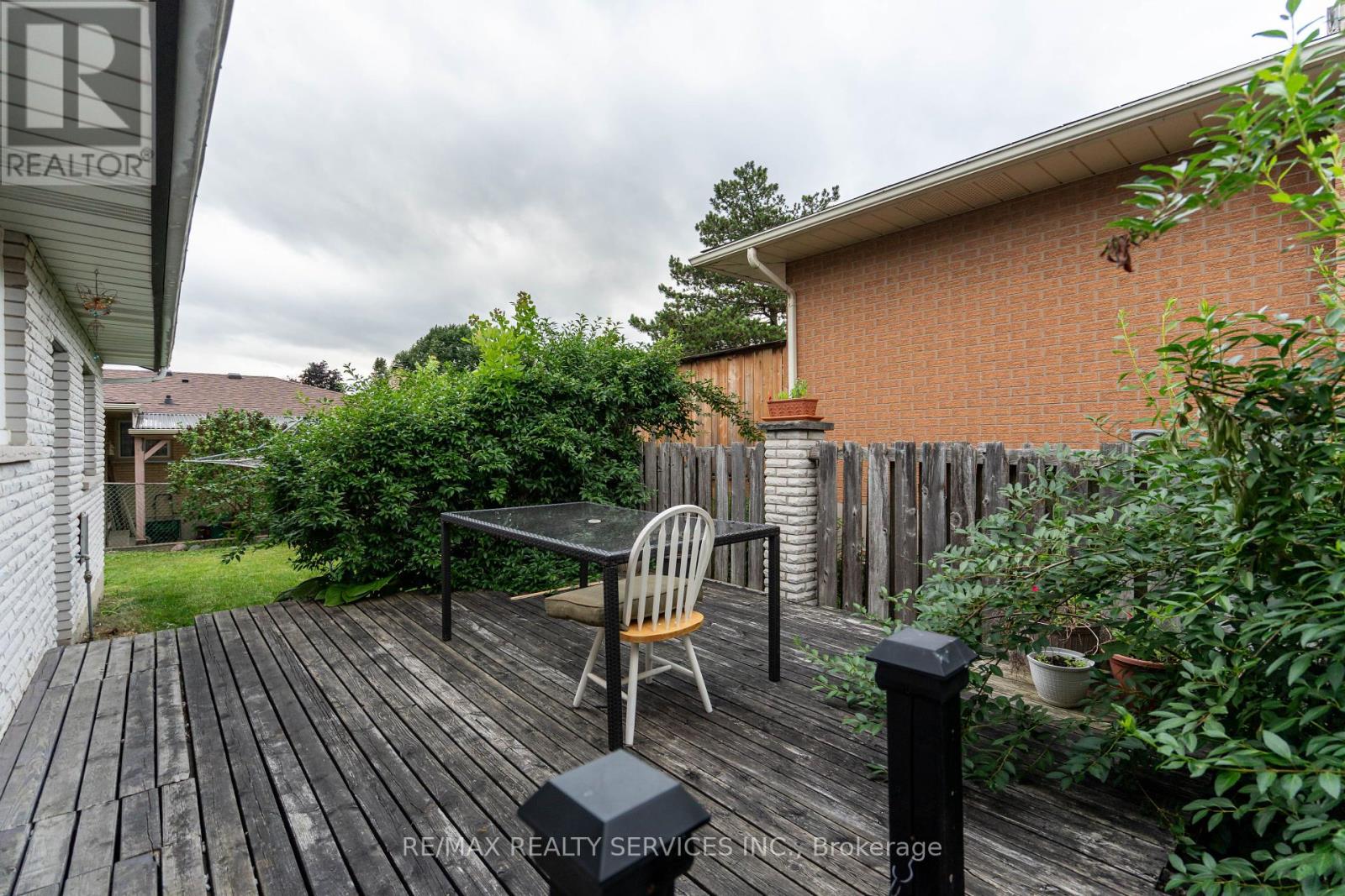 560 Highpoint Avenue, Waterloo, Ontario  N2L 4N1 - Photo 38 - X12404504