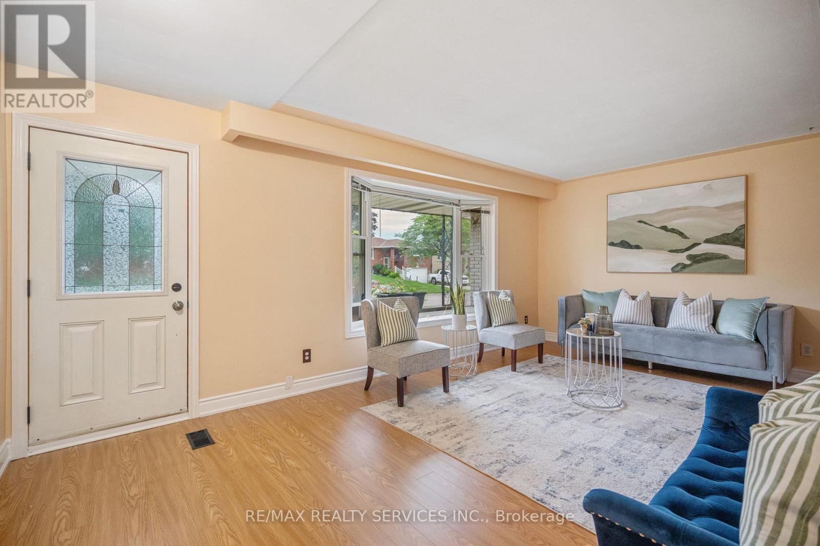 560 Highpoint Avenue, Waterloo, Ontario  N2L 4N1 - Photo 7 - X12404504