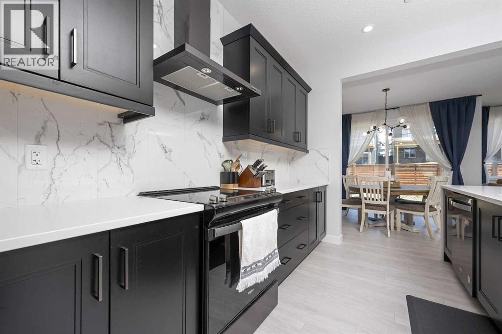 336 Lucas Way Nw, Calgary, Alberta  T3P 0R5 - Photo 9 - A2237148