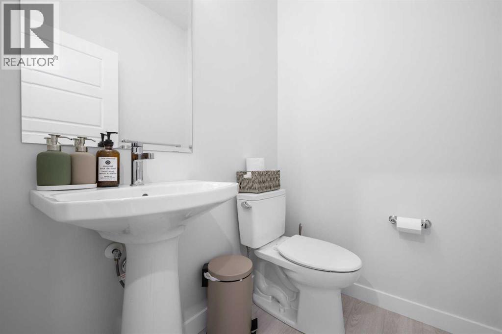 336 Lucas Way Nw, Calgary, Alberta  T3P 0R5 - Photo 32 - A2237148