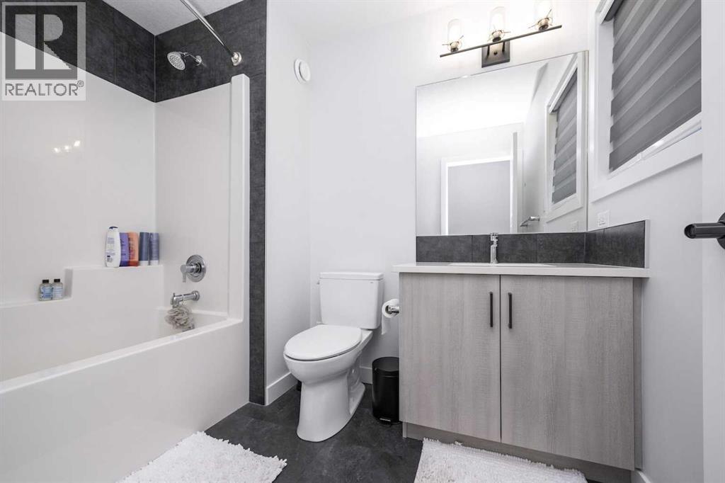 336 Lucas Way Nw, Calgary, Alberta  T3P 0R5 - Photo 31 - A2237148