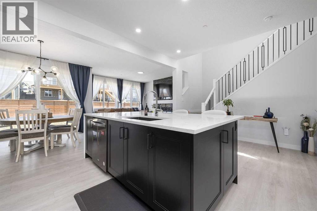 336 Lucas Way Nw, Calgary, Alberta  T3P 0R5 - Photo 6 - A2237148