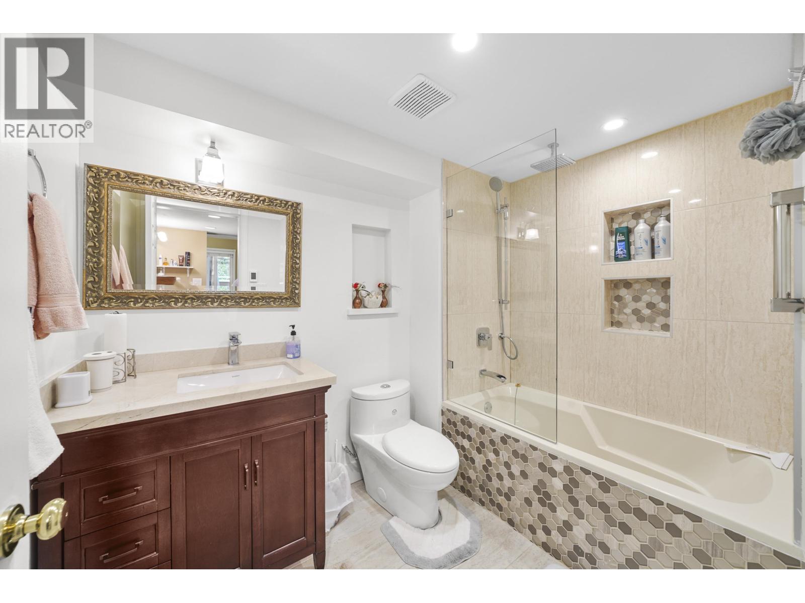 5885 Nancy Greene Way, North Vancouver, British Columbia  V7R 4W6 - Photo 31 - R3047757