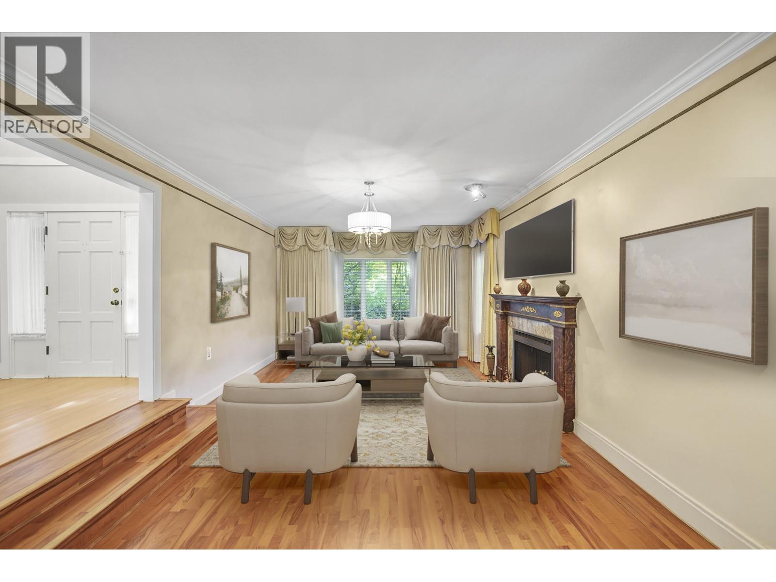 5885 Nancy Greene Way, North Vancouver, British Columbia  V7R 4W6 - Photo 5 - R3047757