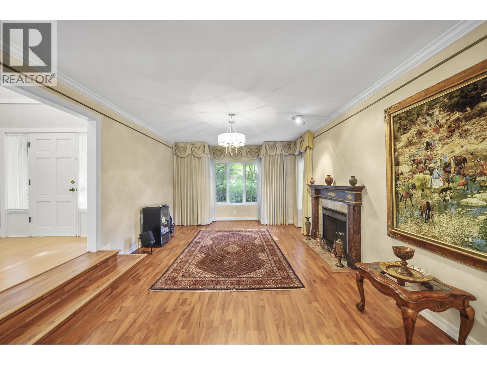 5885 Nancy Greene Way, North Vancouver, British Columbia  V7R 4W6 - Photo 6 - R3047757