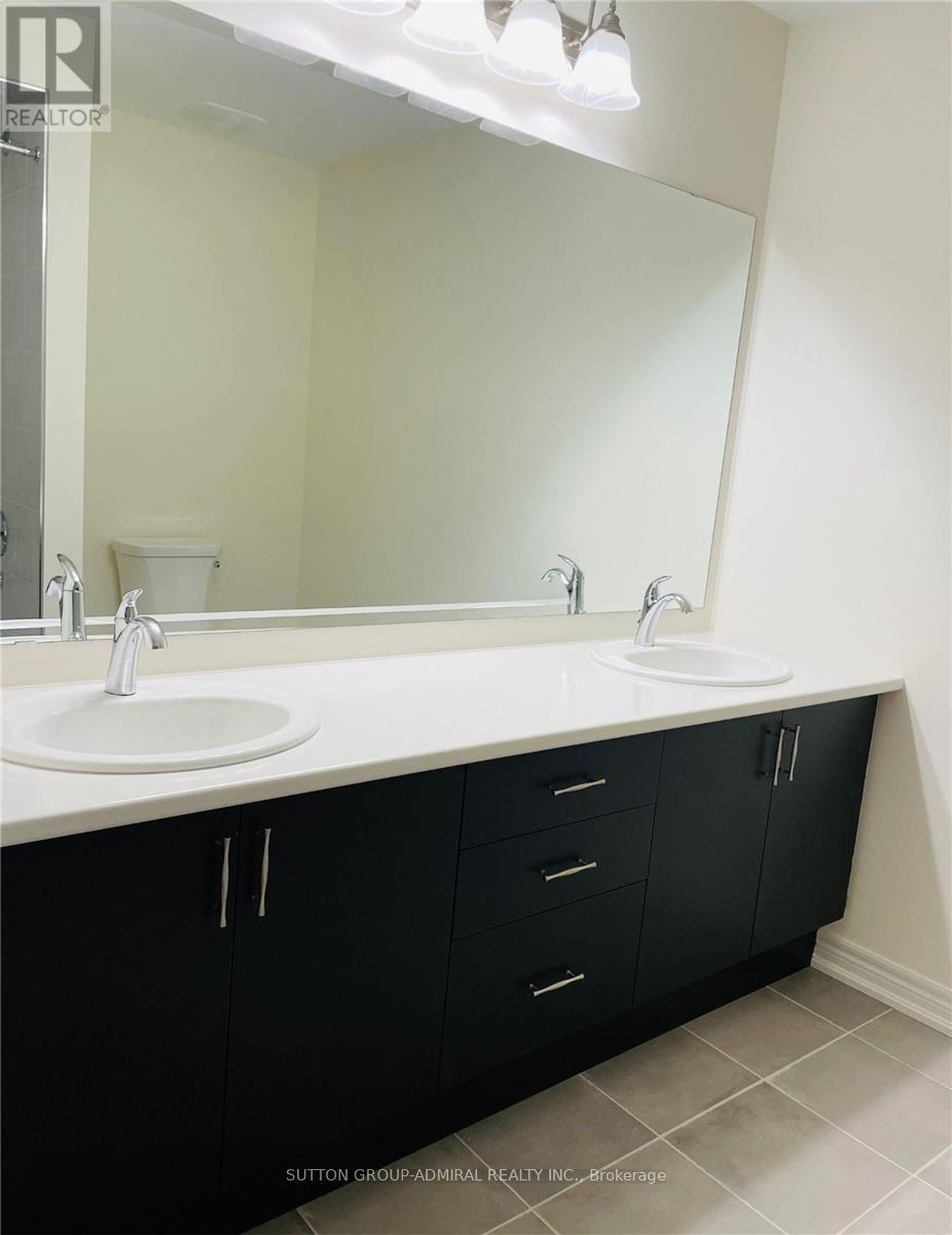 254 Silk Twist Drive, East Gwillimbury, Ontario  L9N 0V4 - Photo 17 - N12404496