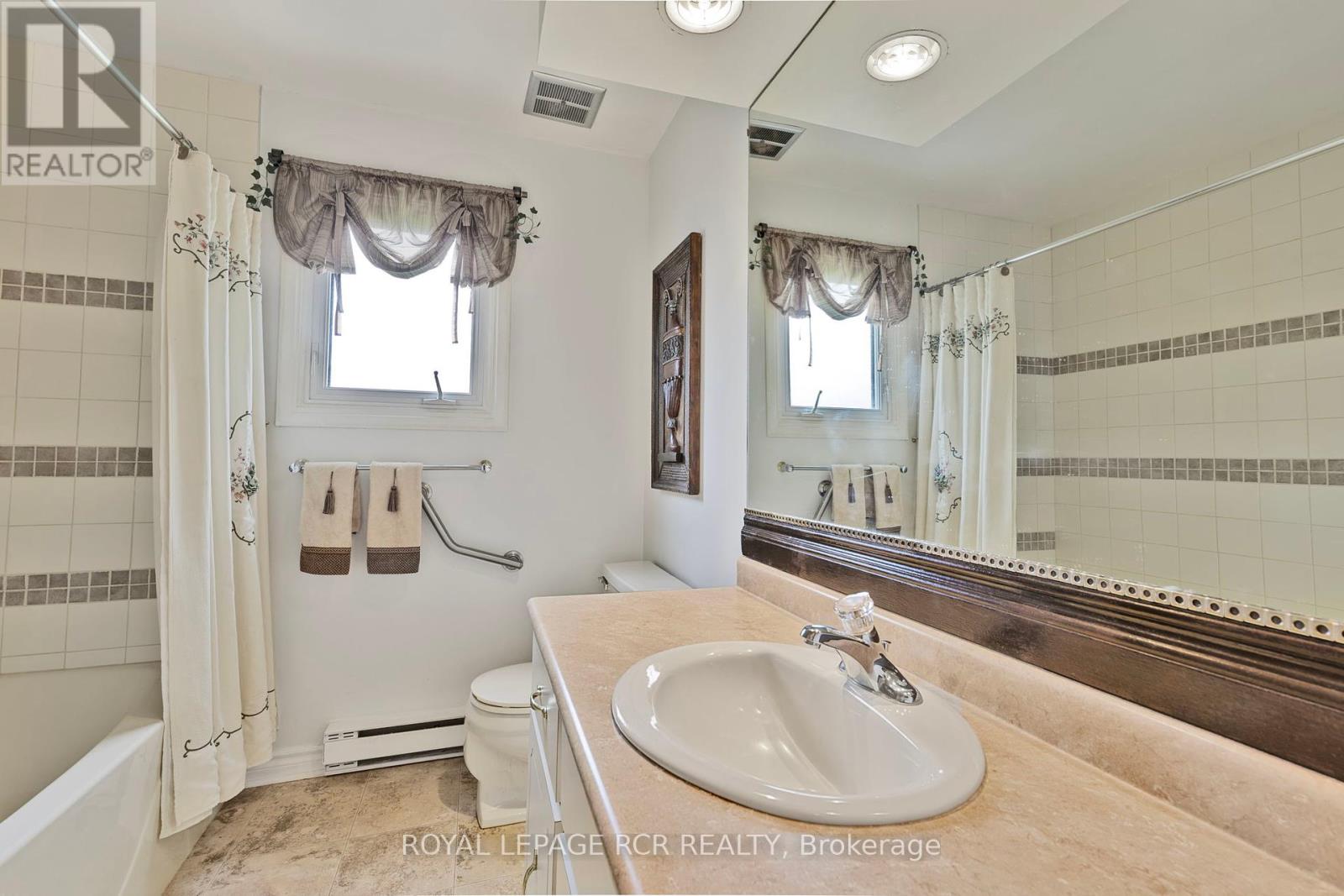 5 Park Lane, Ramara, Ontario  L0K 1B0 - Photo 10 - S12236714
