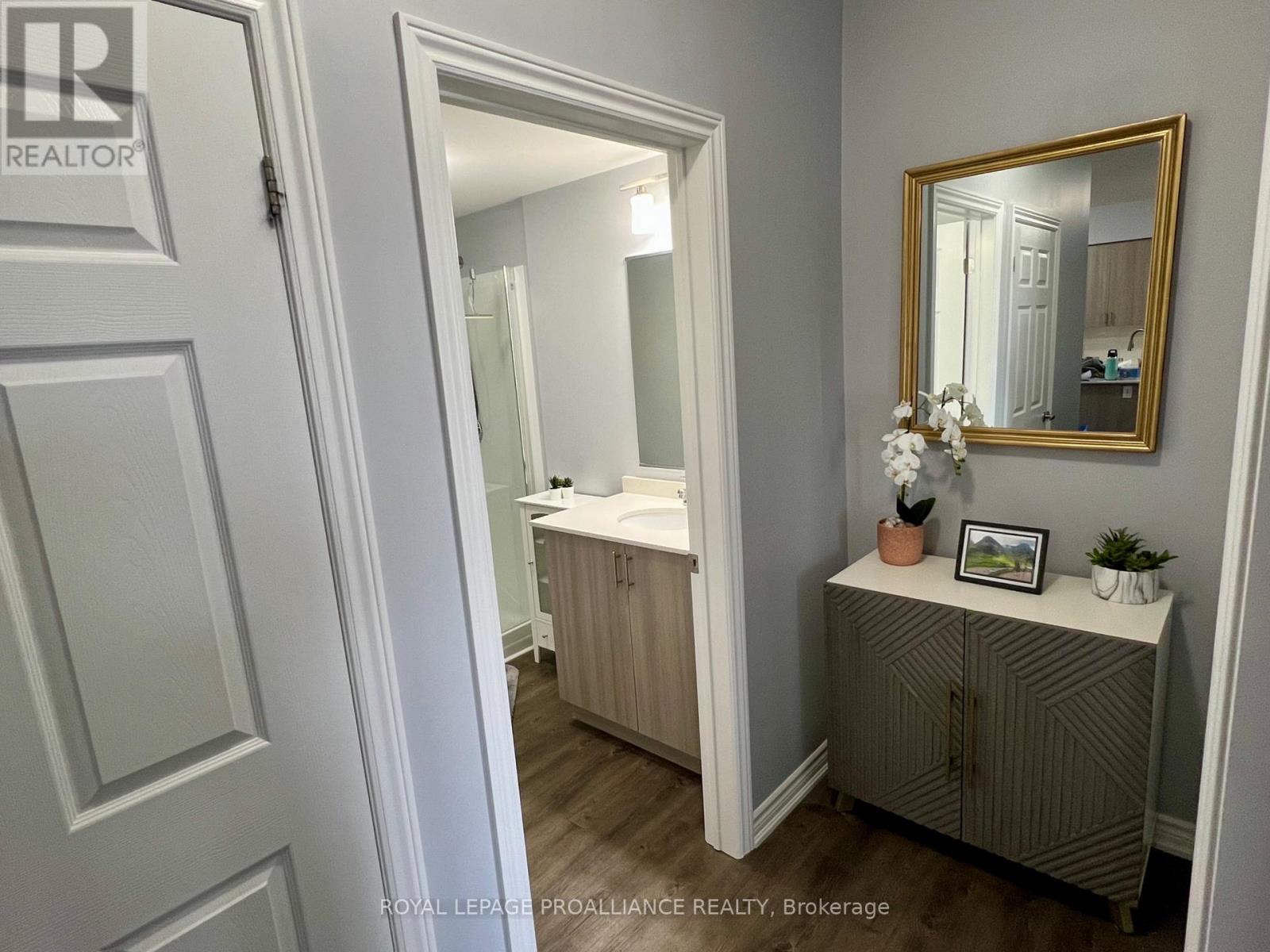 302 - 290 Liberty Street N, Clarington, Ontario  L1C 0V5 - Photo 11 - E12403530