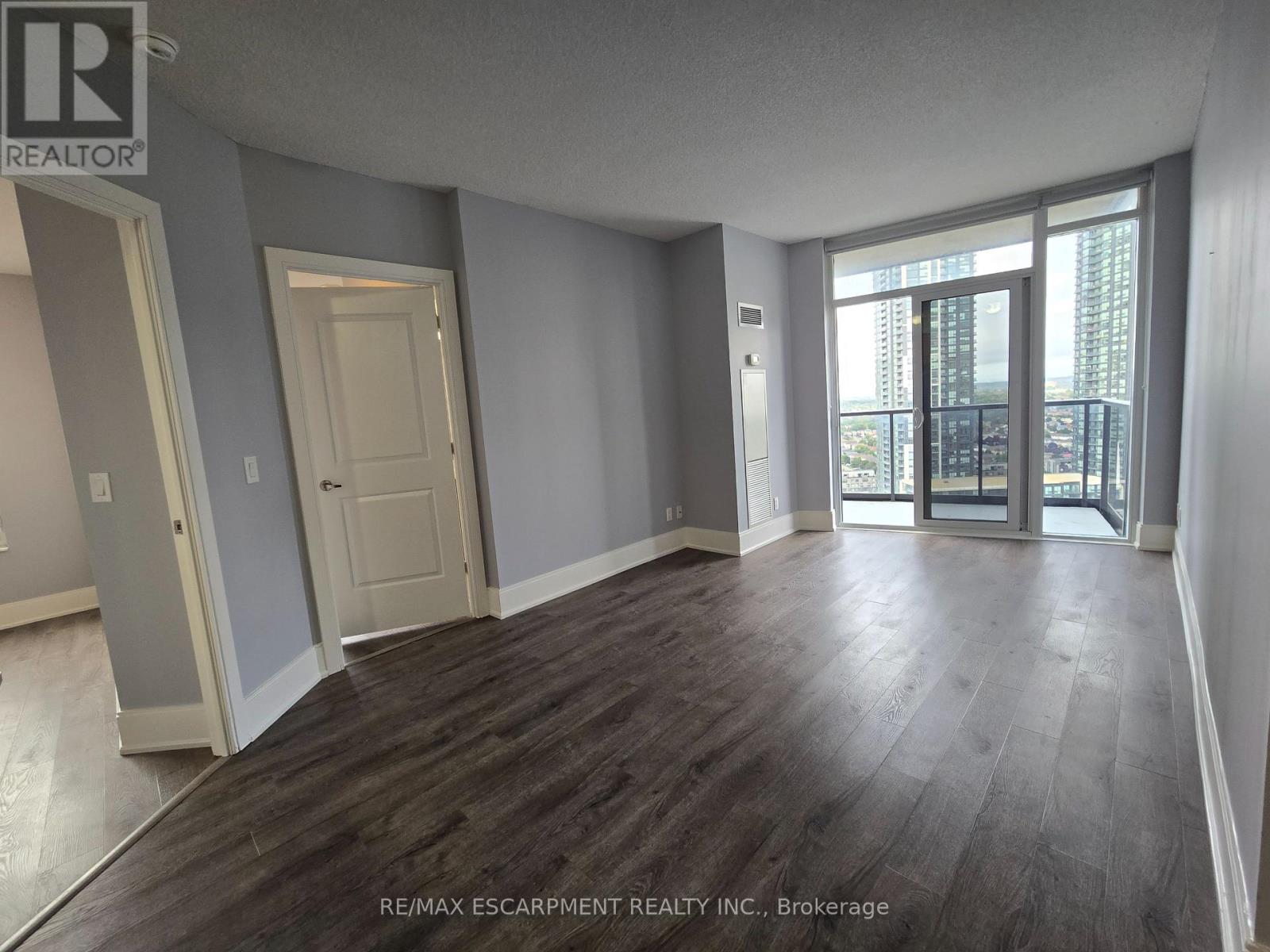 2402 - 330 Burnhamthorpe Road W, Mississauga, Ontario  L5B 4P9 - Photo 20 - W12401549