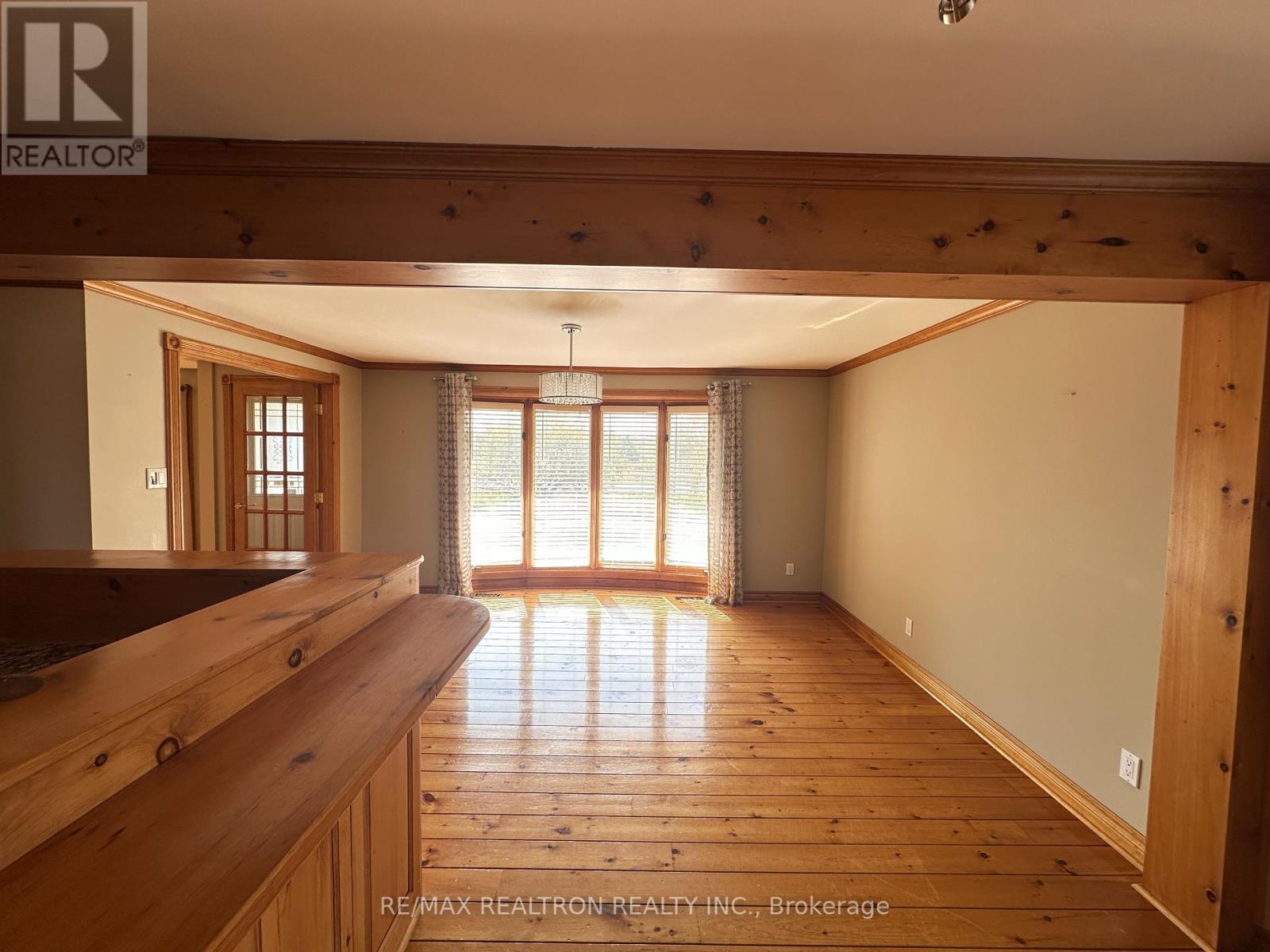 4950 Mt Albert Road, East Gwillimbury, Ontario  L0G 1M0 - Photo 6 - N12323935