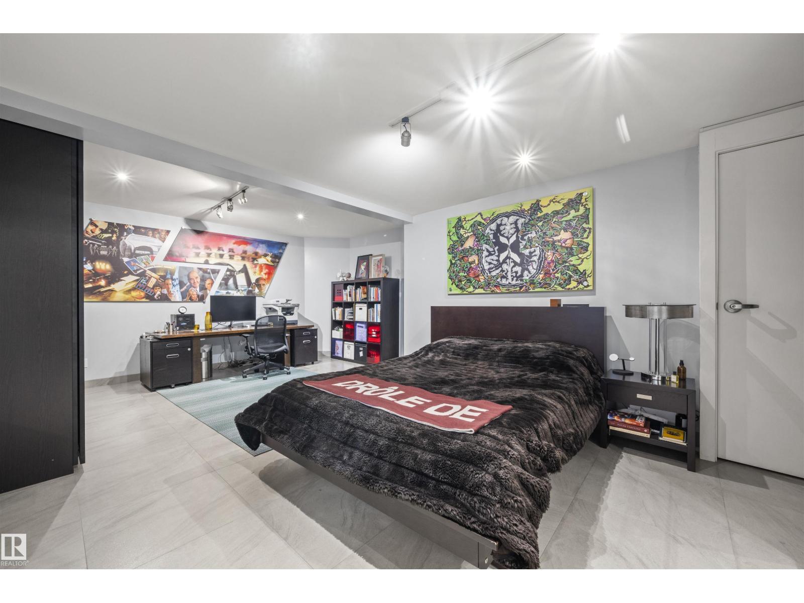 10065 90 Av Nw, Edmonton, Alberta  T6E 4X2 - Photo 30 - E4456928