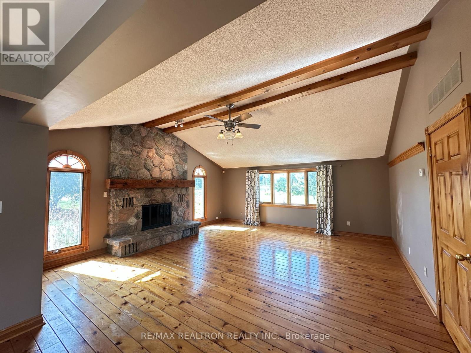 4950 Mt Albert Road, East Gwillimbury, Ontario  L0G 1M0 - Photo 4 - N12323935