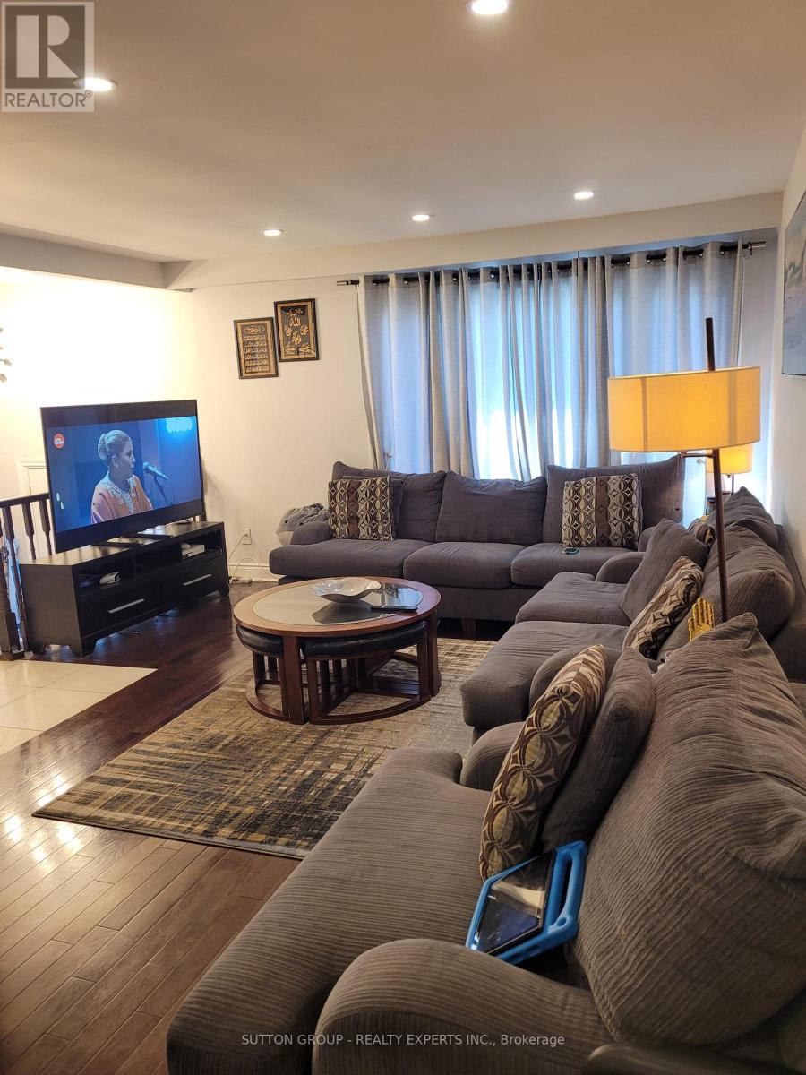 2644 Lundene Road, Mississauga, Ontario  L5J 1P8 - Photo 8 - W12361214