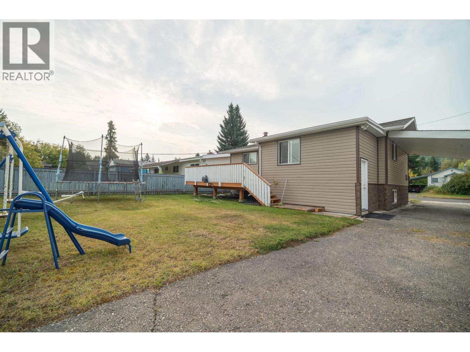 2750 Gogolin Road, Prince George, British Columbia  V2N 1M9 - Photo 2 - R3047610