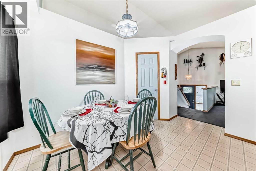 128 Erin Meadow Way Se, Calgary, Alberta  T2B 3P7 - Photo 12 - A2256503