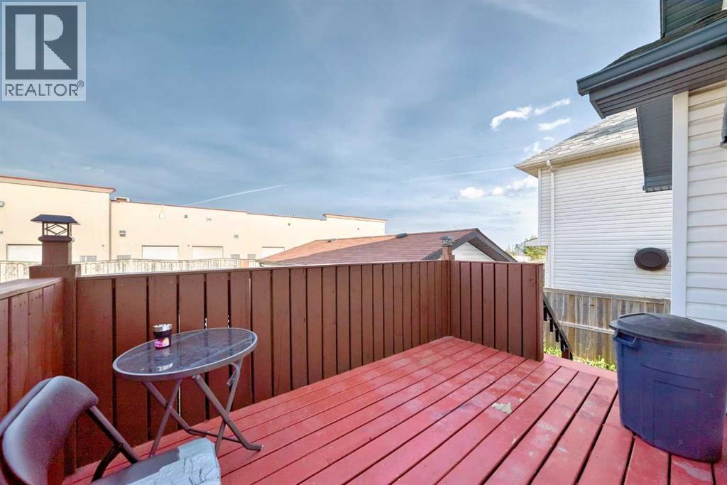 128 Erin Meadow Way Se, Calgary, Alberta  T2B 3P7 - Photo 10 - A2256503