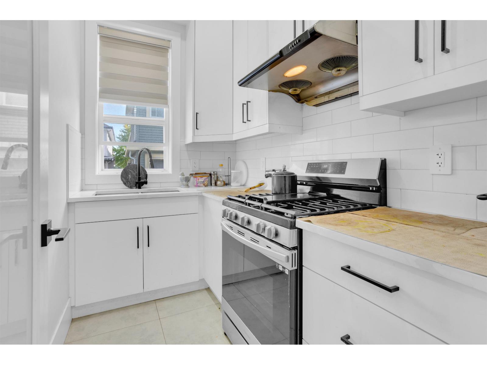 19121 67 Avenue, Surrey, British Columbia  V4N 6A4 - Photo 10 - R3042224