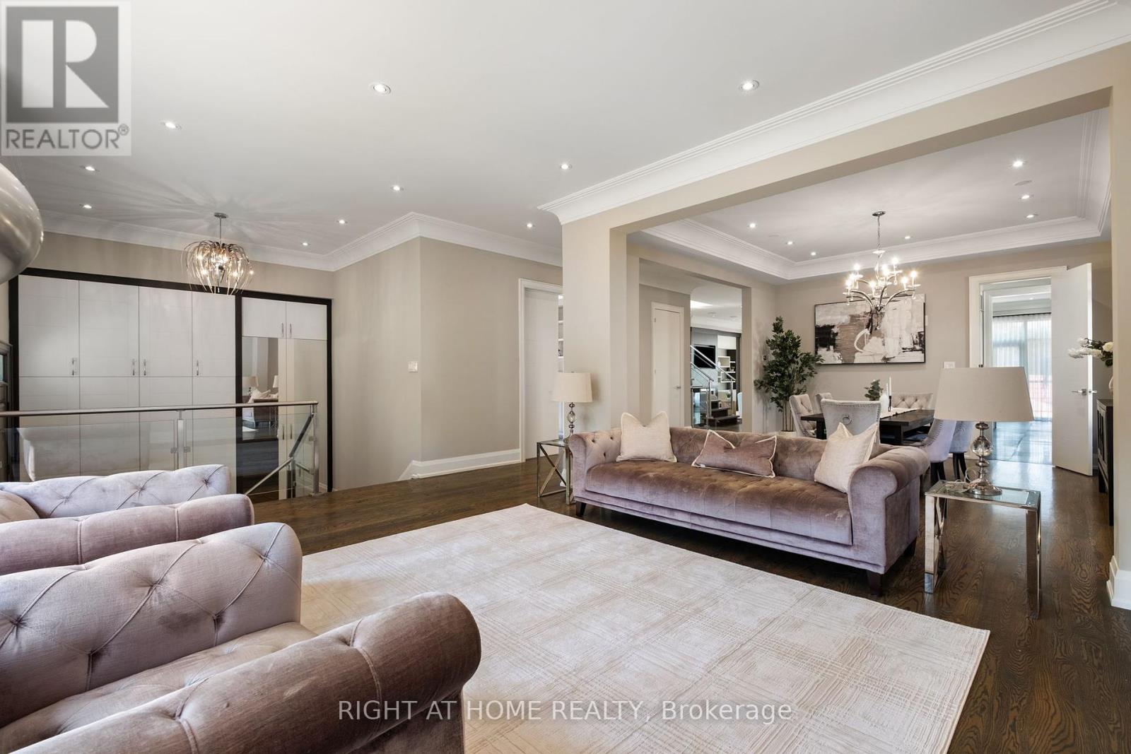 316 Churchill Avenue, Toronto, Ontario  M2R 1E7 - Photo 7 - C12398044