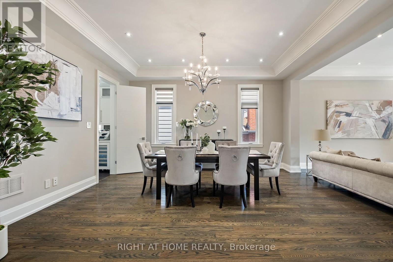 316 Churchill Avenue, Toronto, Ontario  M2R 1E7 - Photo 8 - C12398044