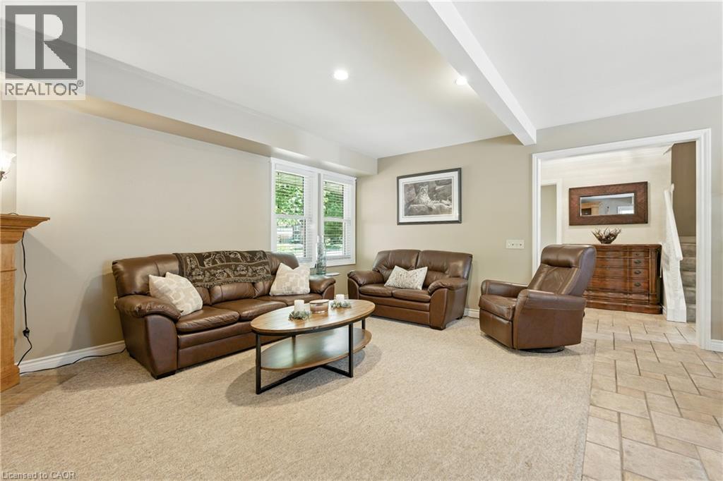 6 Lilac Court, Ancaster, Ontario  L9G 4E3 - Photo 5 - 40769991