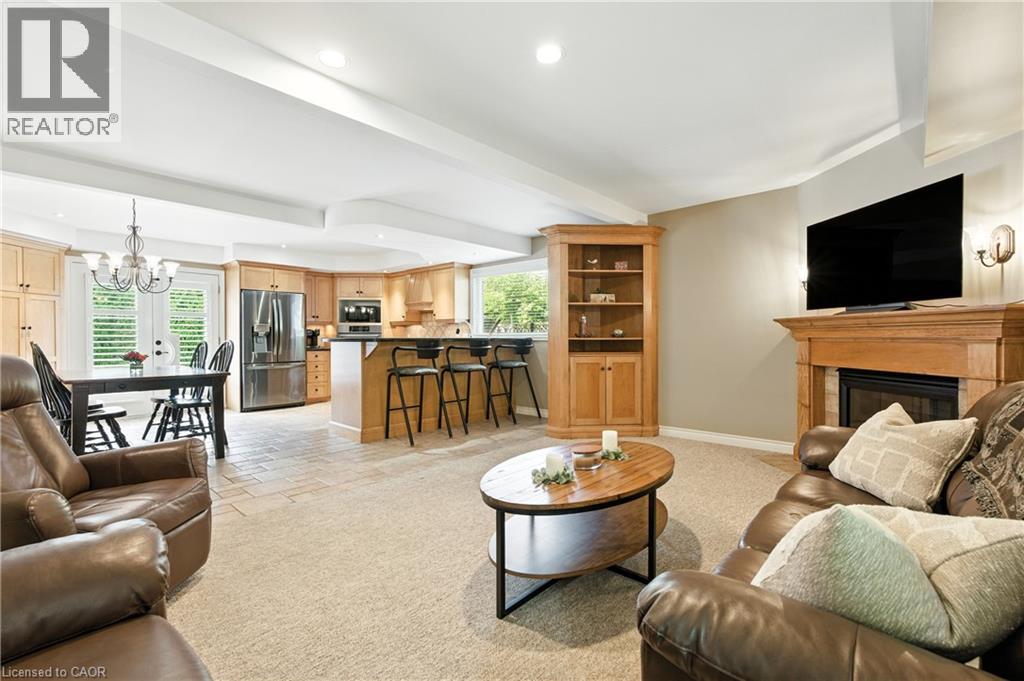 6 Lilac Court, Ancaster, Ontario  L9G 4E3 - Photo 7 - 40769991