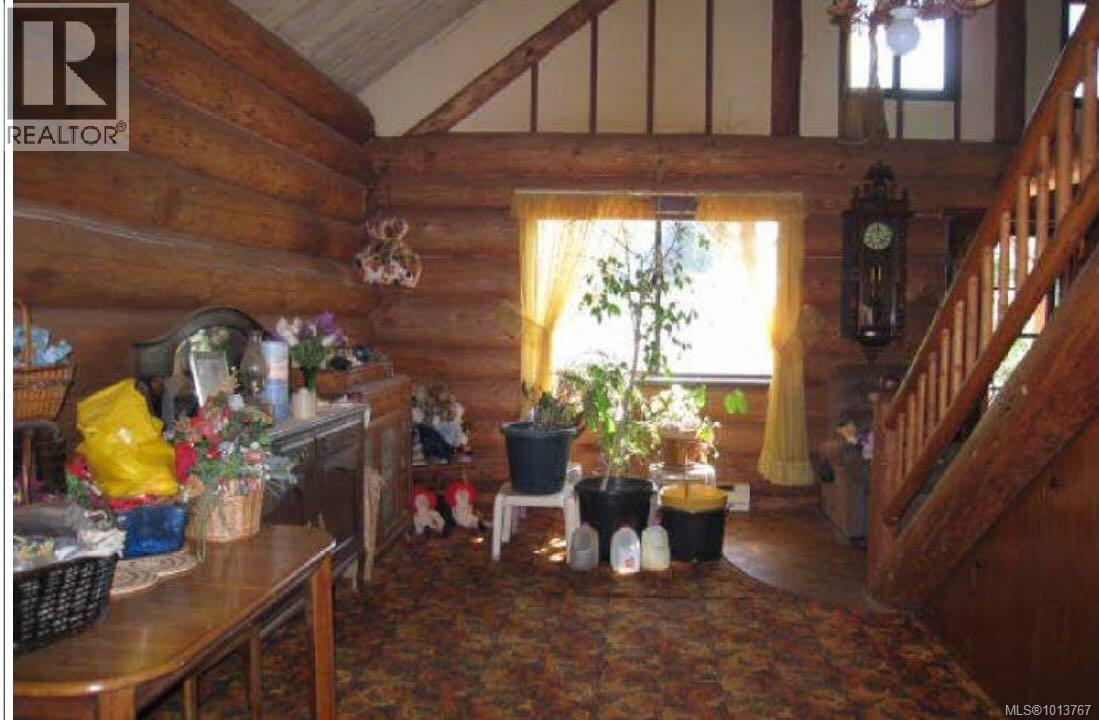 3337 Egremont Rd, Cumberland, British Columbia  V0R 1S0 - Photo 6 - 1013767