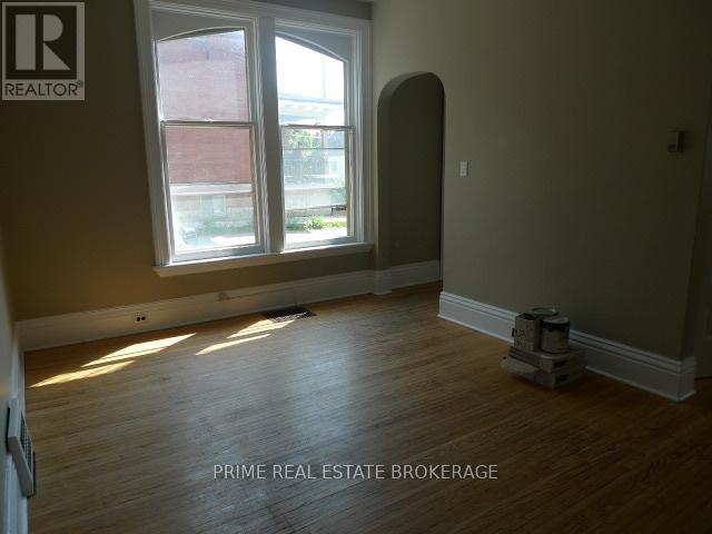 202 Sydenham Street, London East, Ontario  N6A 1W3 - Photo 11 - X12404619