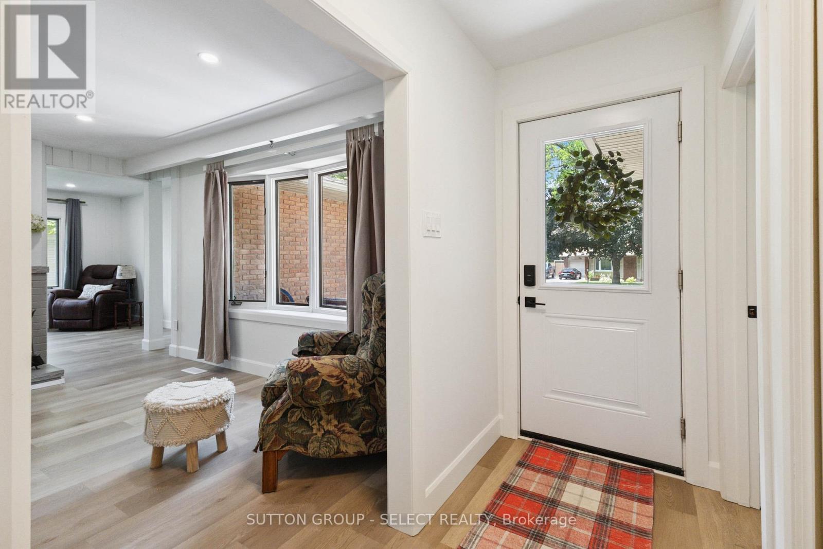 770 Galloway Crescent, London South, Ontario  N6J 2Y7 - Photo 6 - X12404639