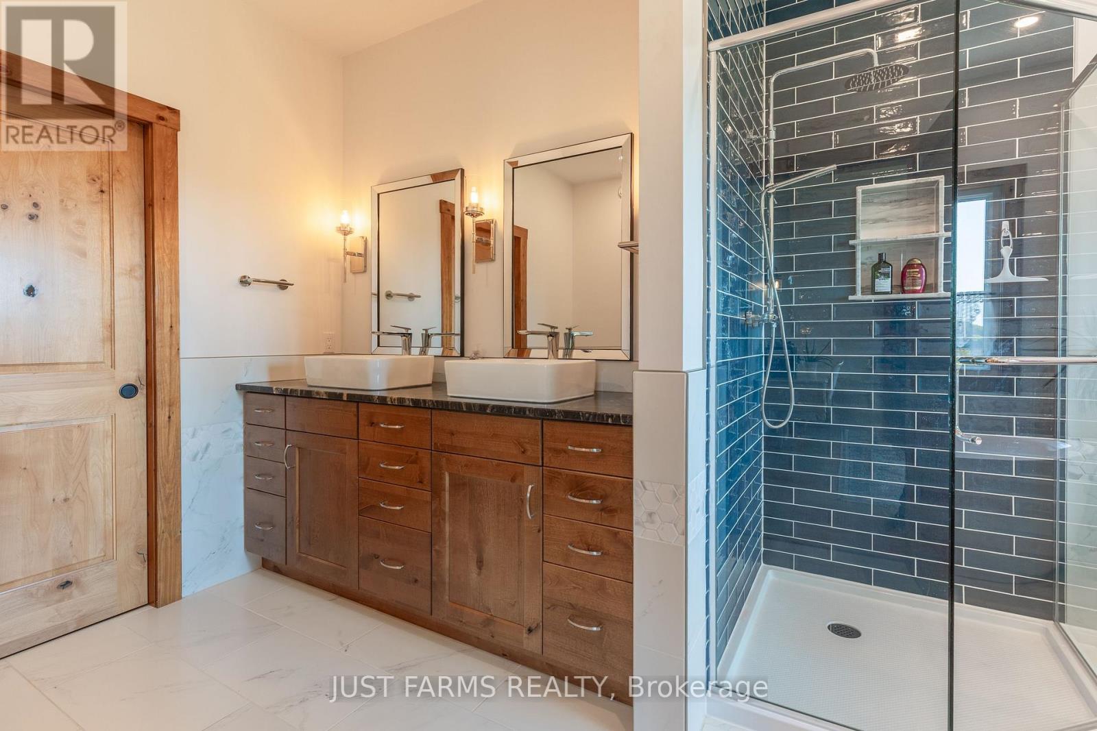22889 Talbot Line, West Elgin, Ontario  N0L 2C0 - Photo 25 - X12404701