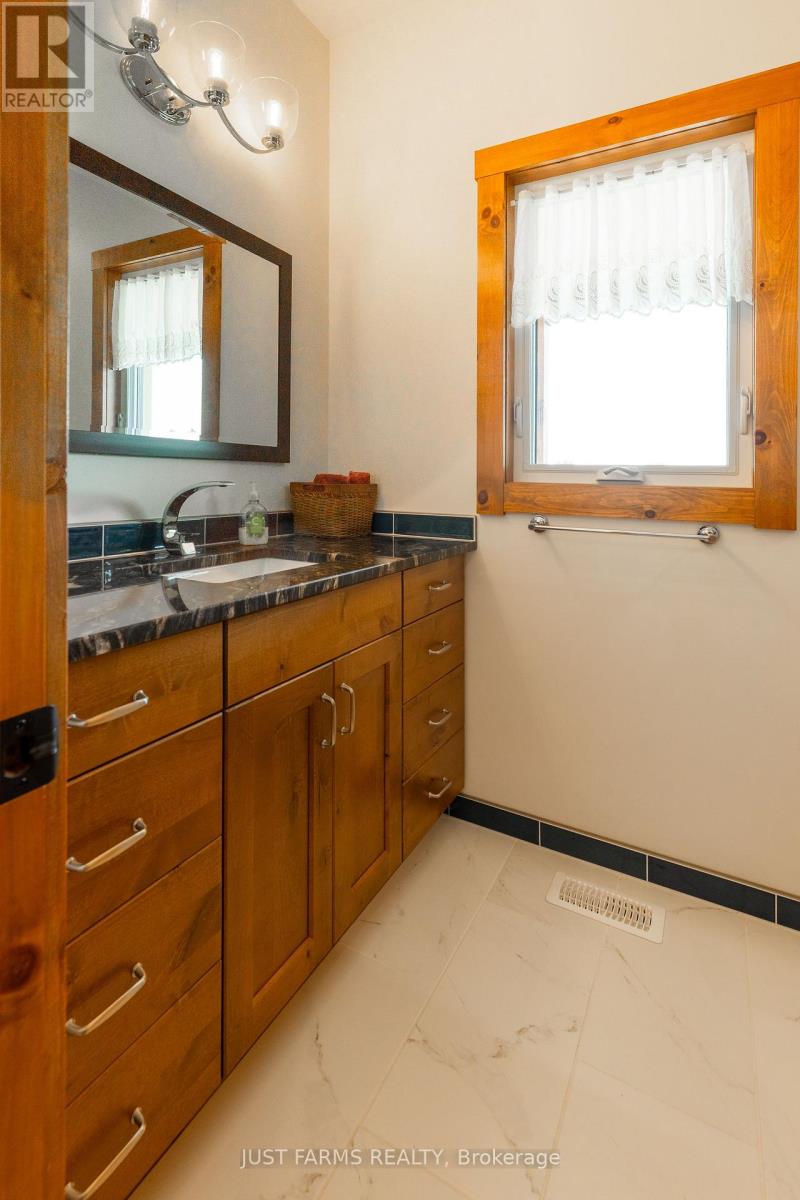 22889 Talbot Line, West Elgin, Ontario  N0L 2C0 - Photo 31 - X12404701