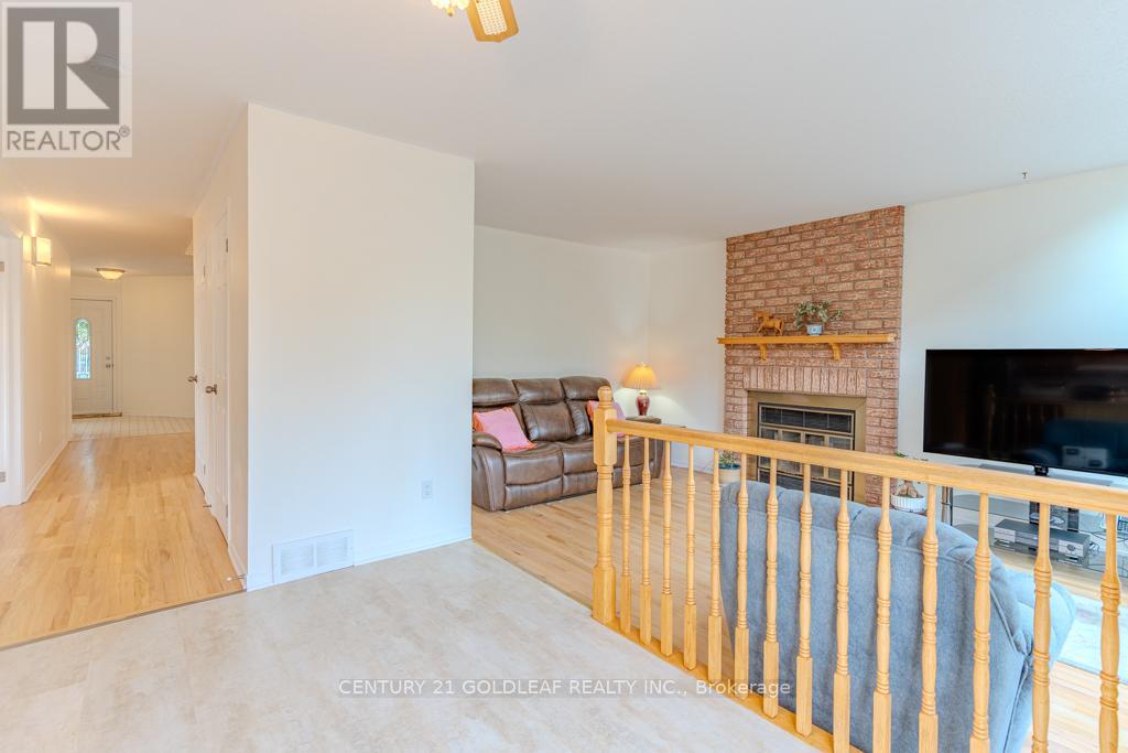 612 Chenier Way, Ottawa, Ontario  K4A 1R1 - Photo 18 - X12404598