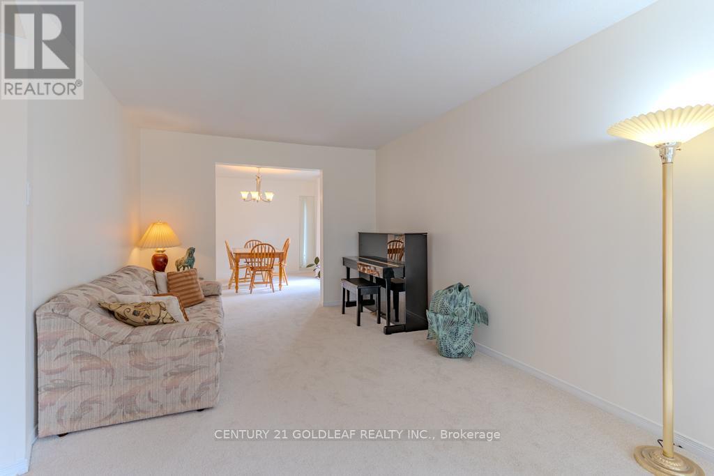 612 Chenier Way, Ottawa, Ontario  K4A 1R1 - Photo 6 - X12404598