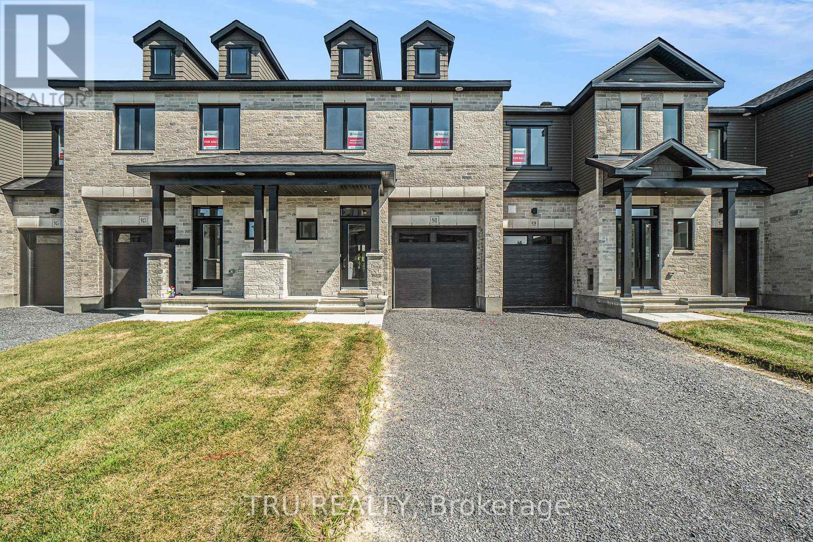 941 COLOGNE STREET, Russell, Ontario