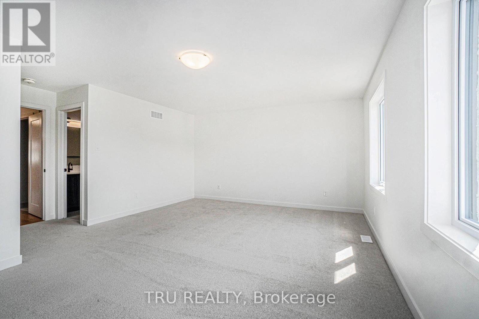 941 Cologne Street, Russell, Ontario  K0A 1W0 - Photo 14 - X12404637