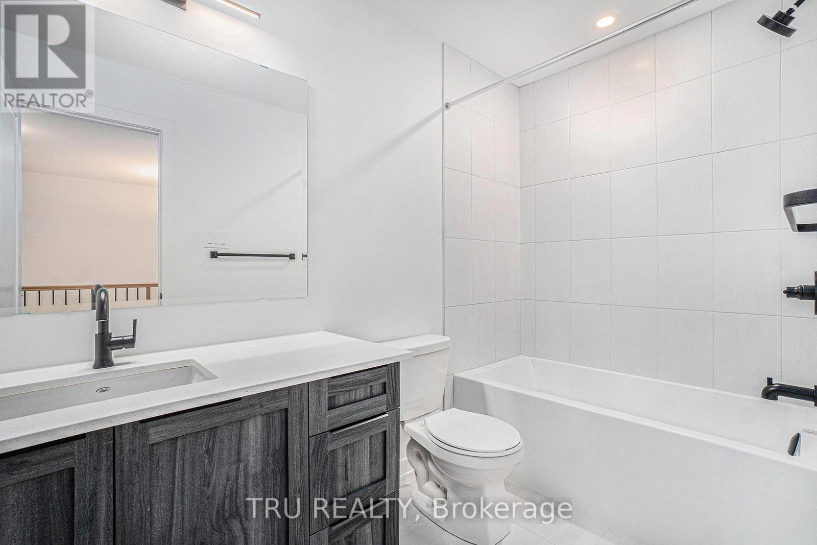 941 Cologne Street, Russell, Ontario  K0A 1W0 - Photo 17 - X12404637