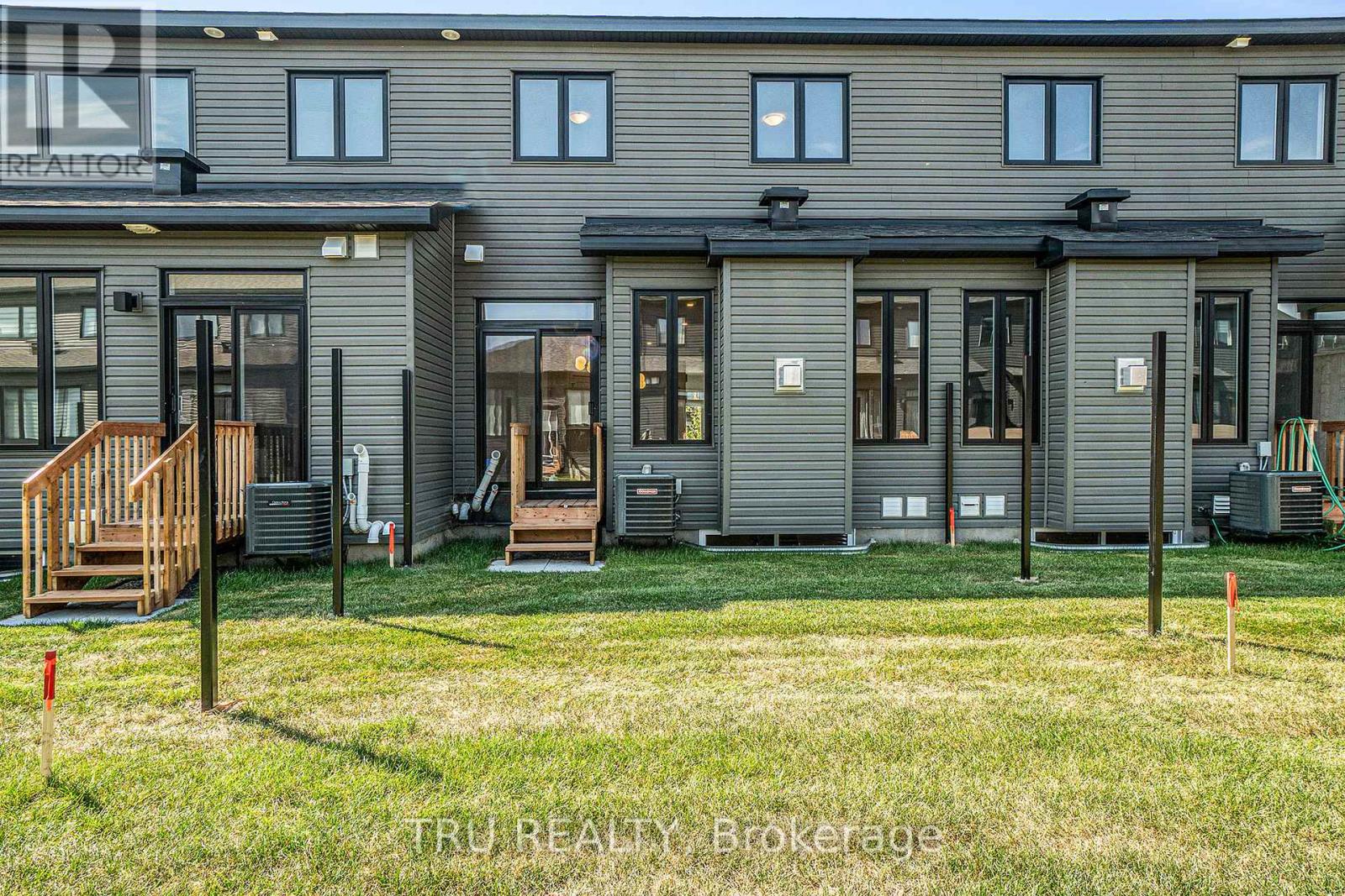 941 Cologne Street, Russell, Ontario  K0A 1W0 - Photo 22 - X12404637