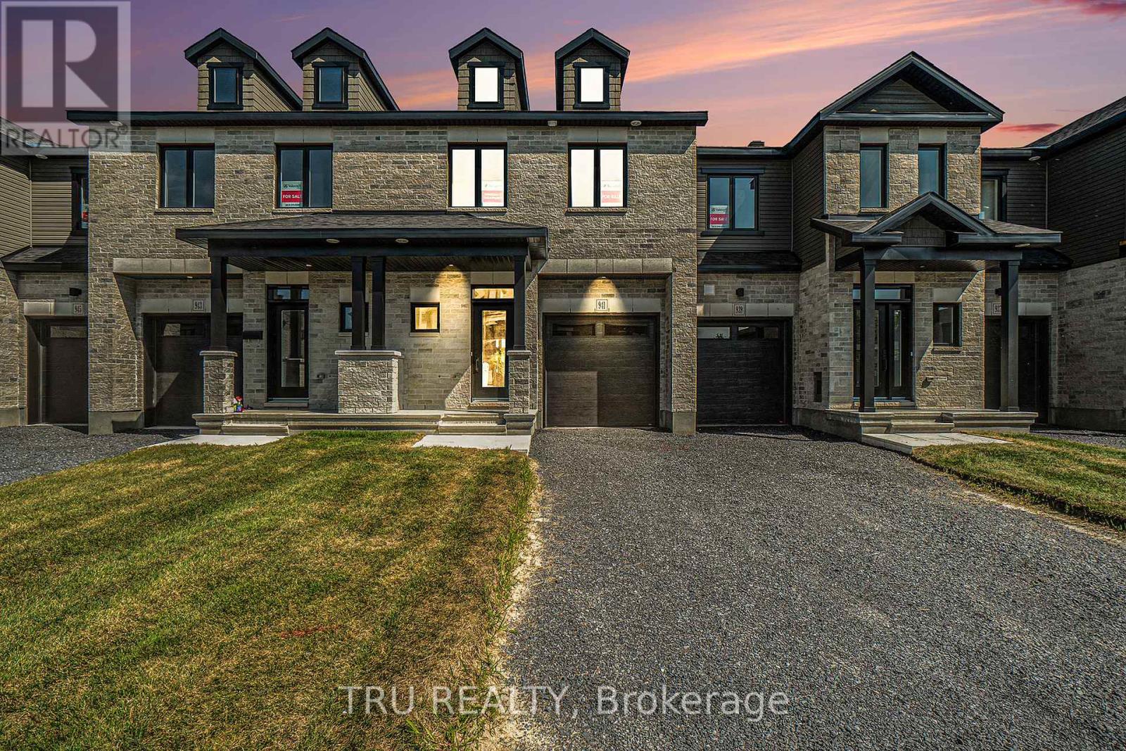 941 Cologne Street, Russell, Ontario  K0A 1W0 - Photo 23 - X12404637