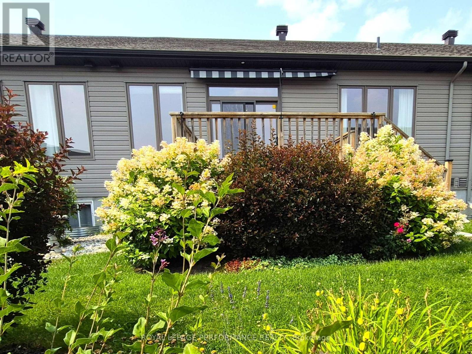 710 Maurice Stead Street, Mississippi Mills, Ontario  K0A 1A0 - Photo 36 - X12404658