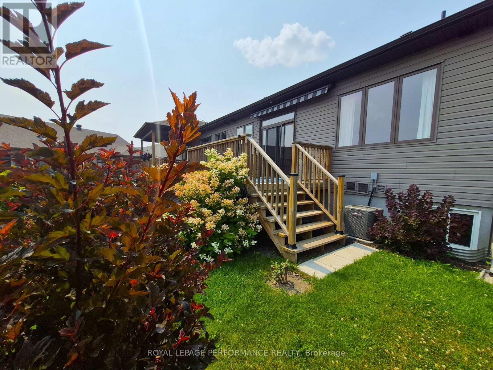 710 Maurice Stead Street, Mississippi Mills, Ontario  K0A 1A0 - Photo 37 - X12404658