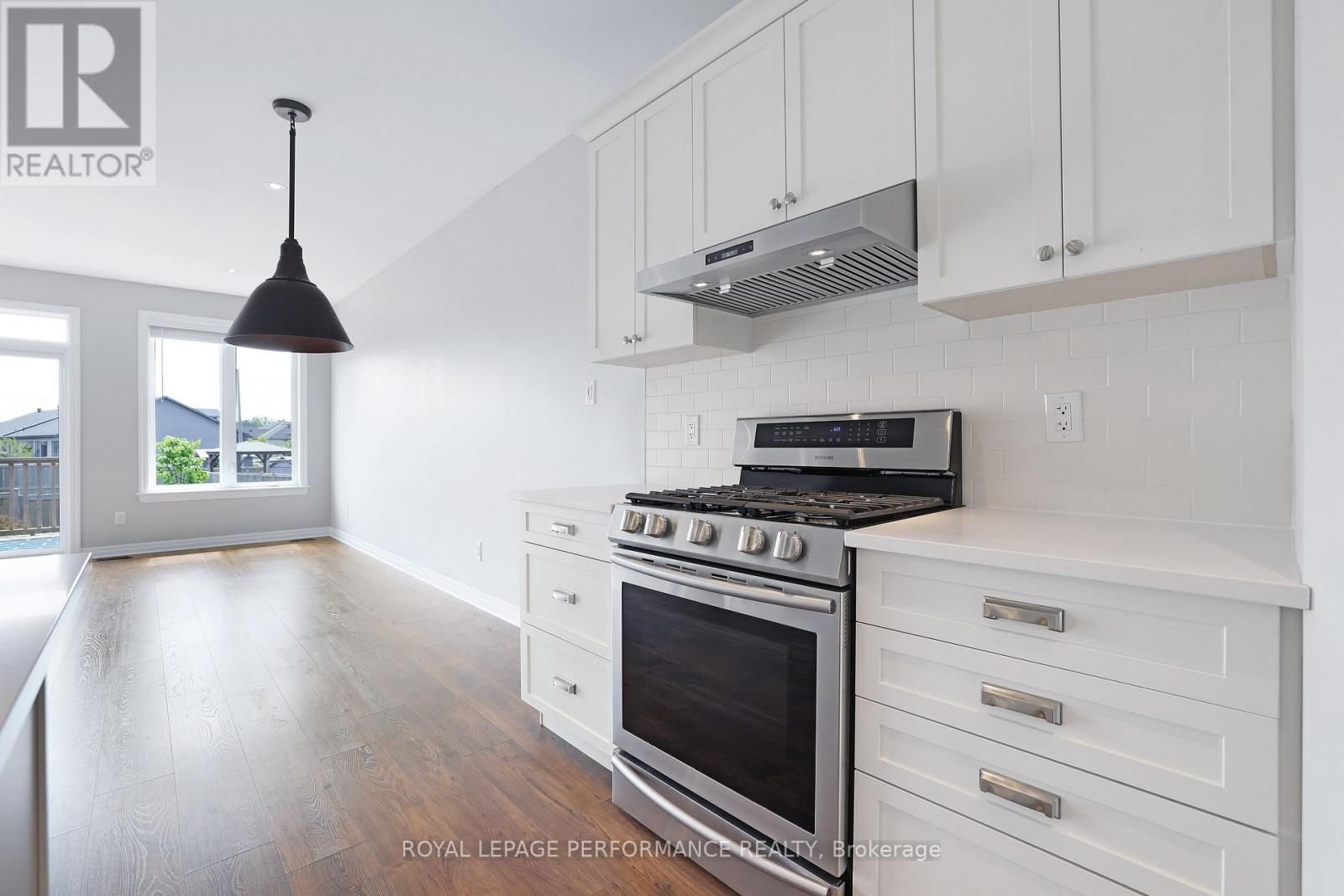 710 Maurice Stead Street, Mississippi Mills, Ontario  K0A 1A0 - Photo 7 - X12404658