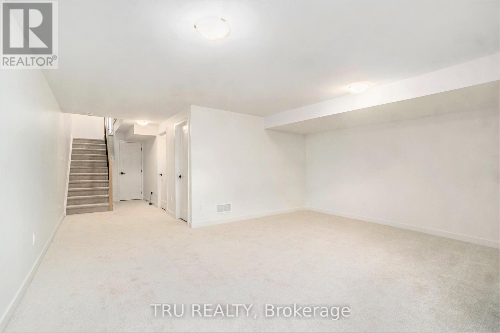 939 Cologne Street, Russell, Ontario  K0A 1W0 - Photo 20 - X12404665