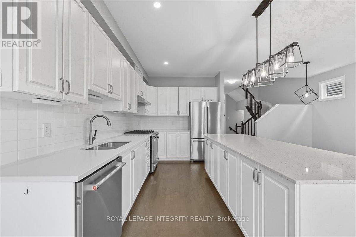 707 Des Aubepines Drive, Ottawa, Ontario  K4A 1C1 - Photo 13 - X12404666
