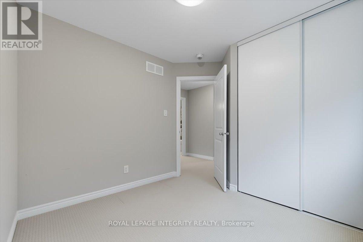 707 Des Aubepines Drive, Ottawa, Ontario  K4A 1C1 - Photo 25 - X12404666