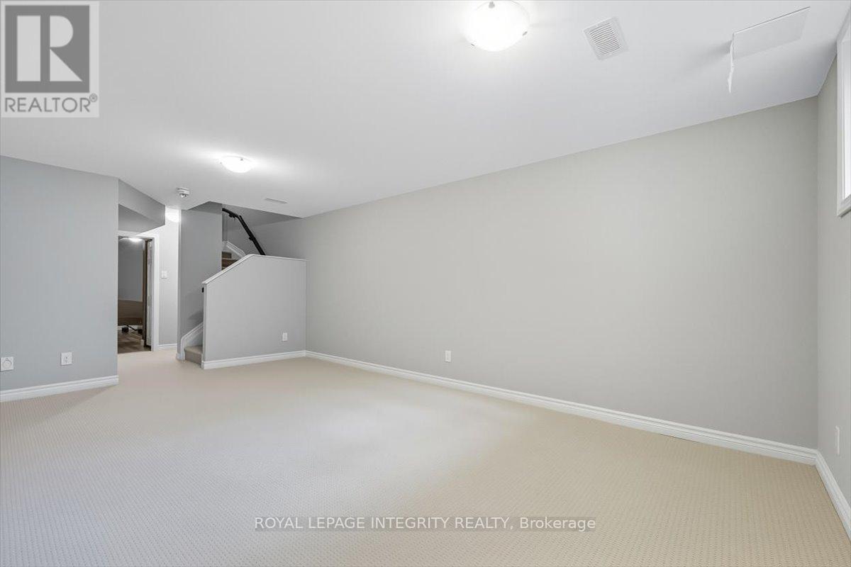 707 Des Aubepines Drive, Ottawa, Ontario  K4A 1C1 - Photo 33 - X12404666