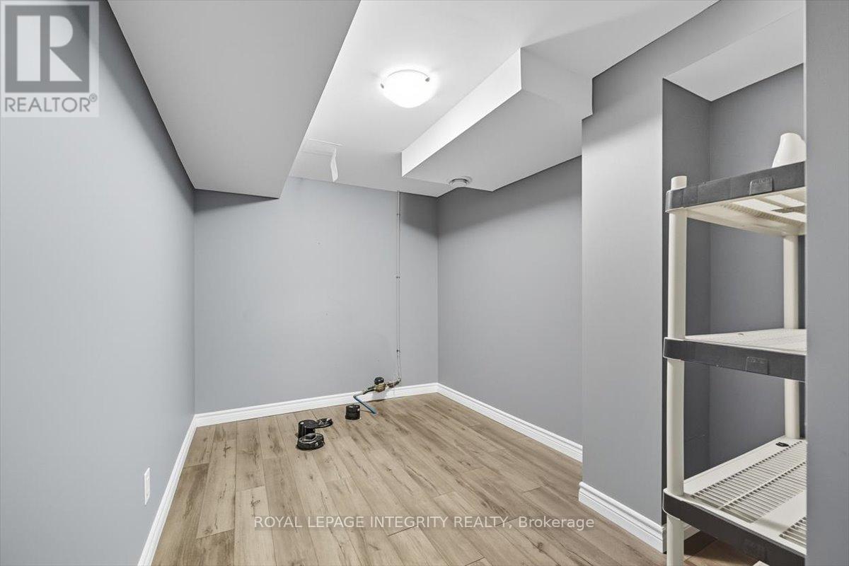 707 Des Aubepines Drive, Ottawa, Ontario  K4A 1C1 - Photo 34 - X12404666