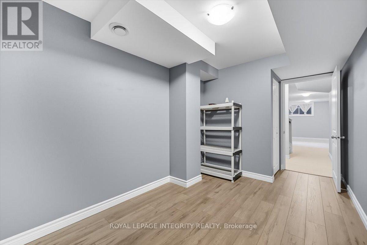 707 Des Aubepines Drive, Ottawa, Ontario  K4A 1C1 - Photo 35 - X12404666