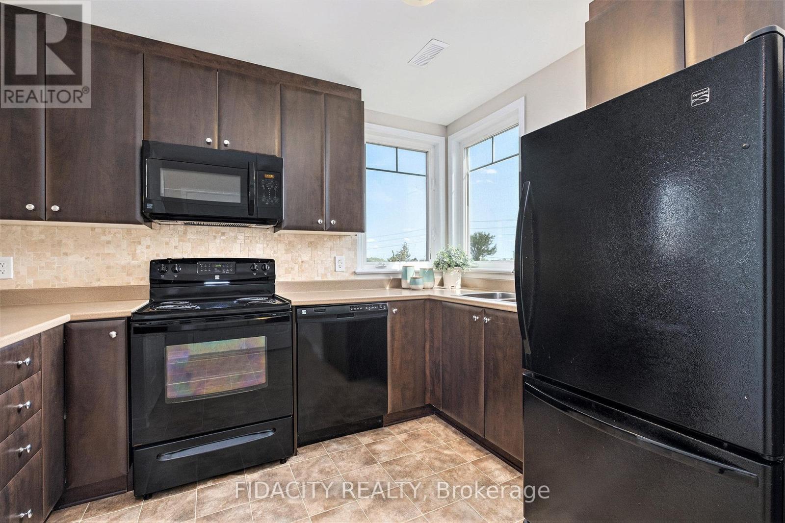 3391 Cambrian Road, Ottawa, Ontario  K2J 1S3 - Photo 10 - X12404686